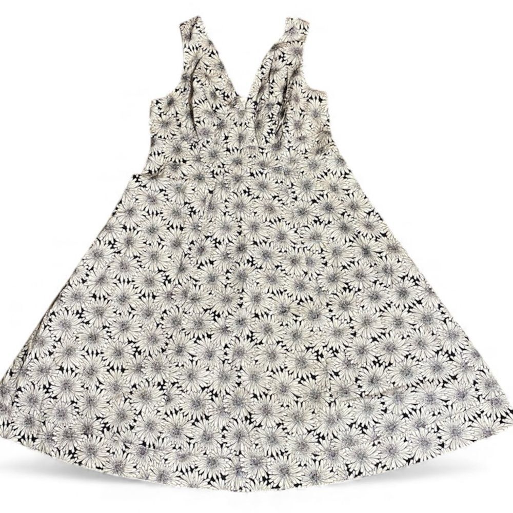 * Garnet Hill size 10P Black and White Floral A line tank Dress lined skirt